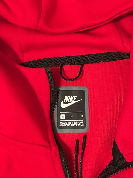Nike Red and Black Zip-Up Hooded Jacket - Picture 2 of 5
